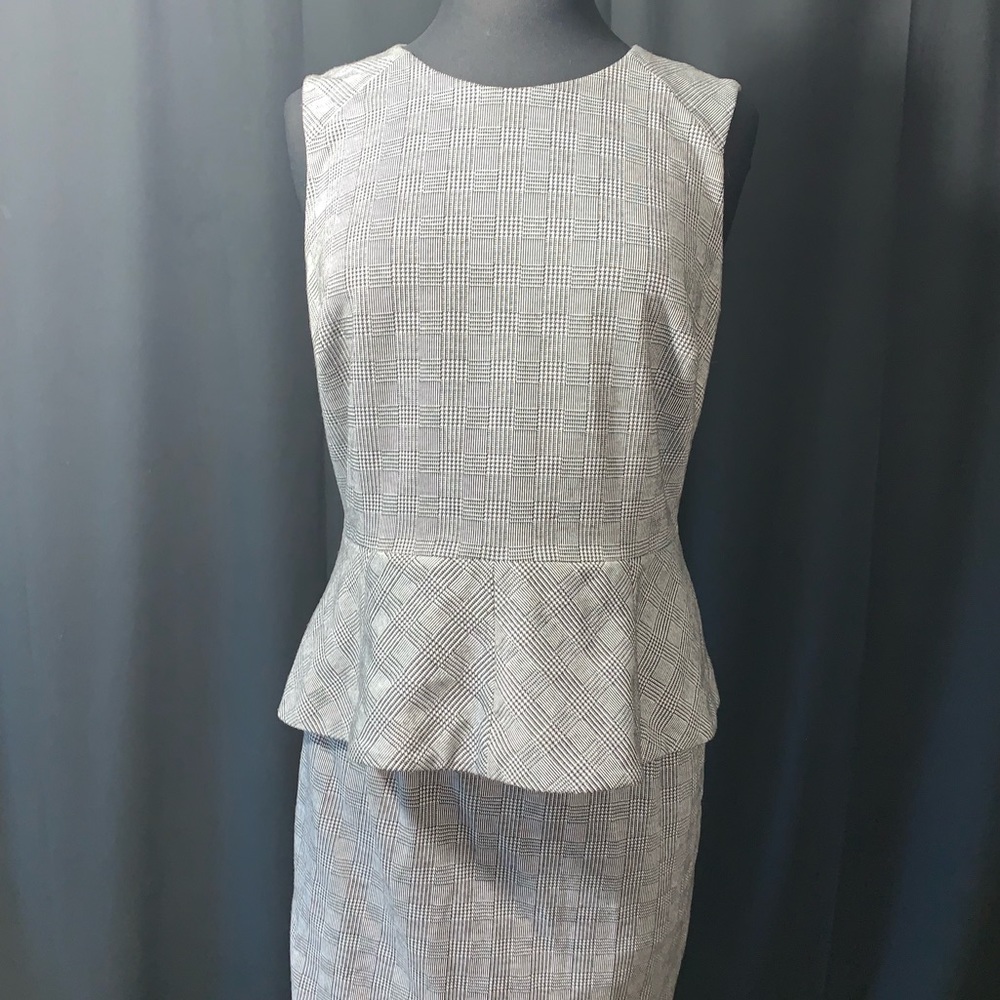 NWOT Vince Camuto PL Peplum Top and Pencil Skirt